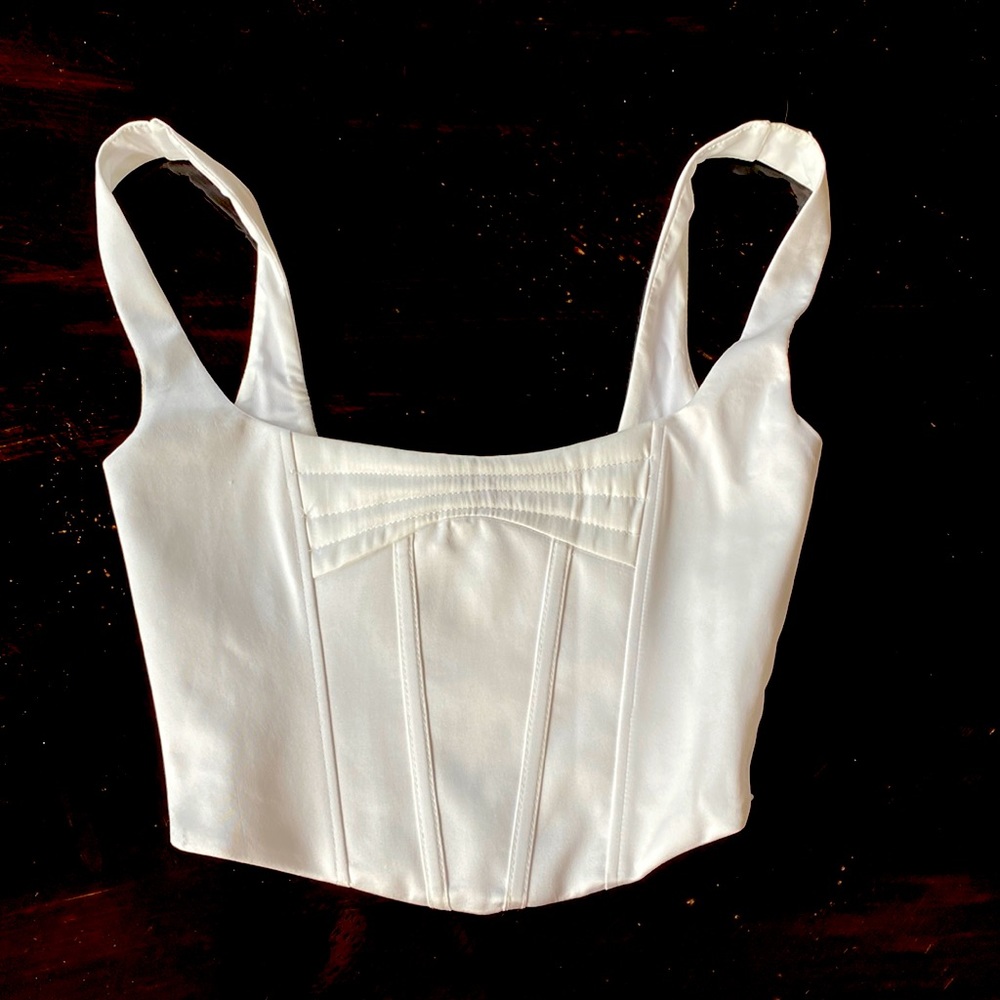 NWT❣️ZARA WHITE CROPPED TANK